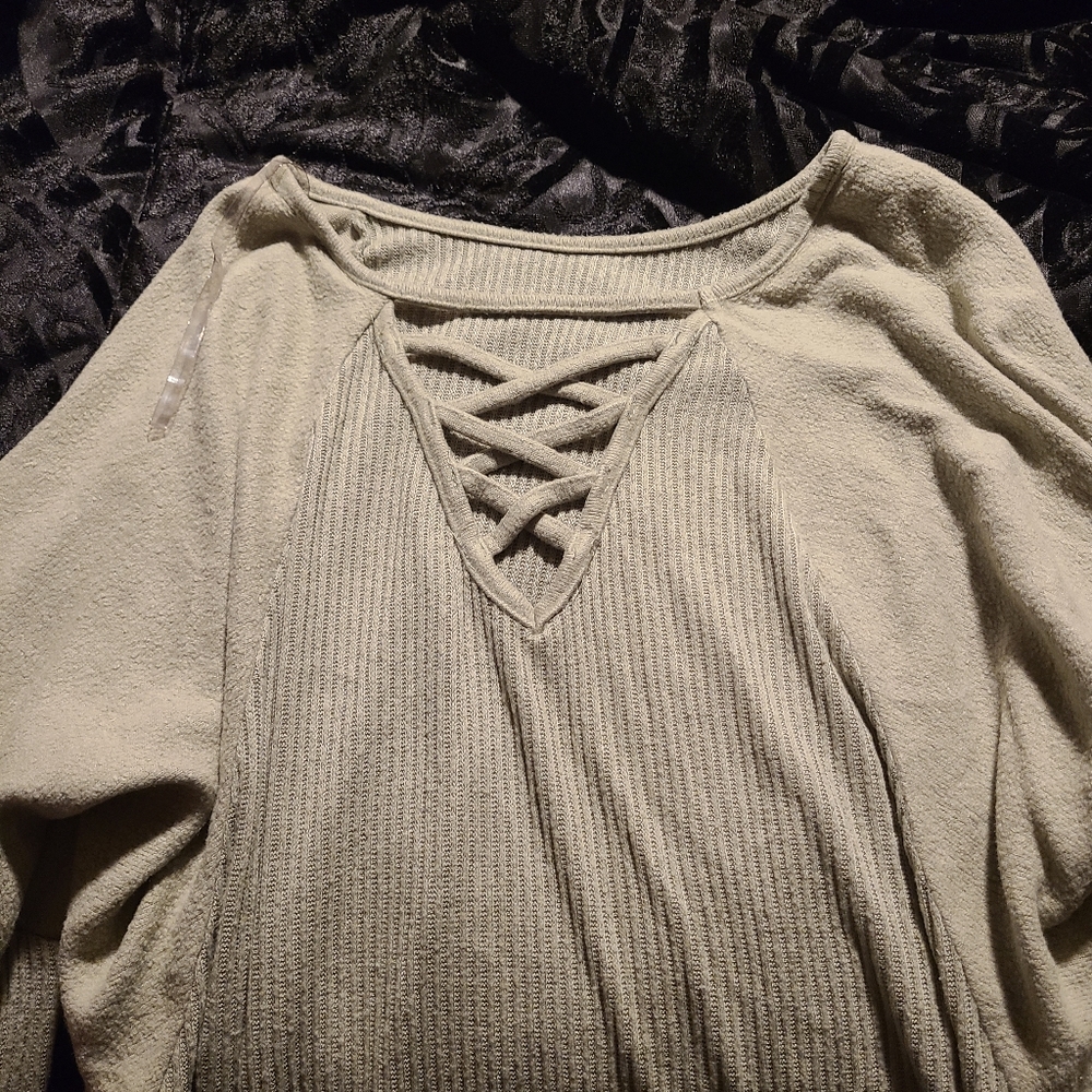 SO lace back tunic